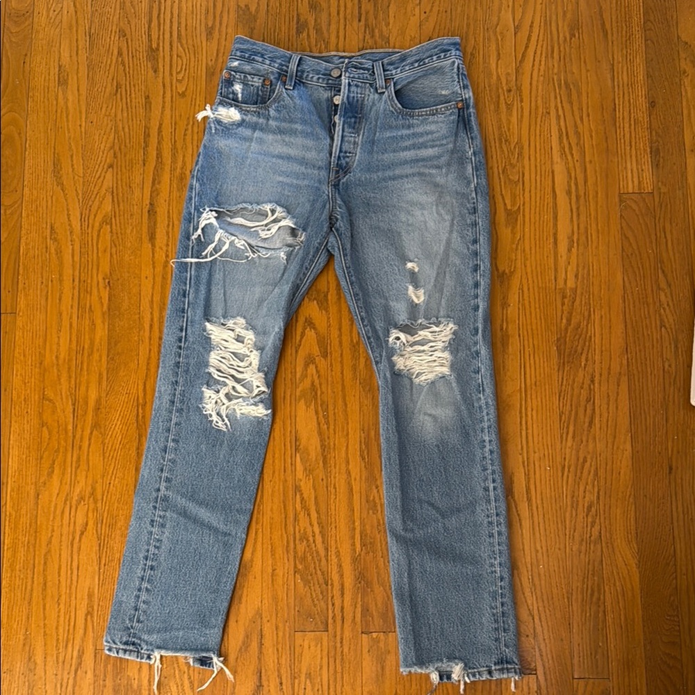 Distressed 501 Levi’s